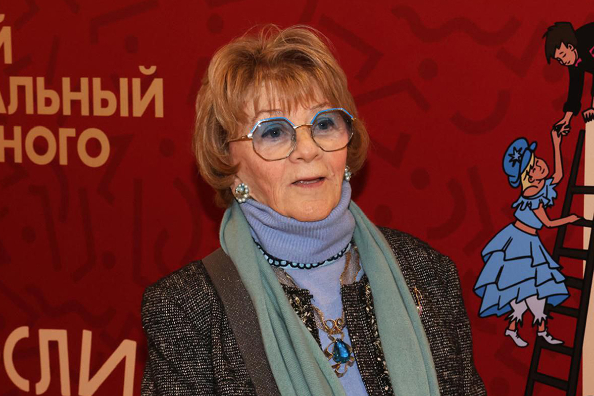 Алла Сурикова и «Стишата»